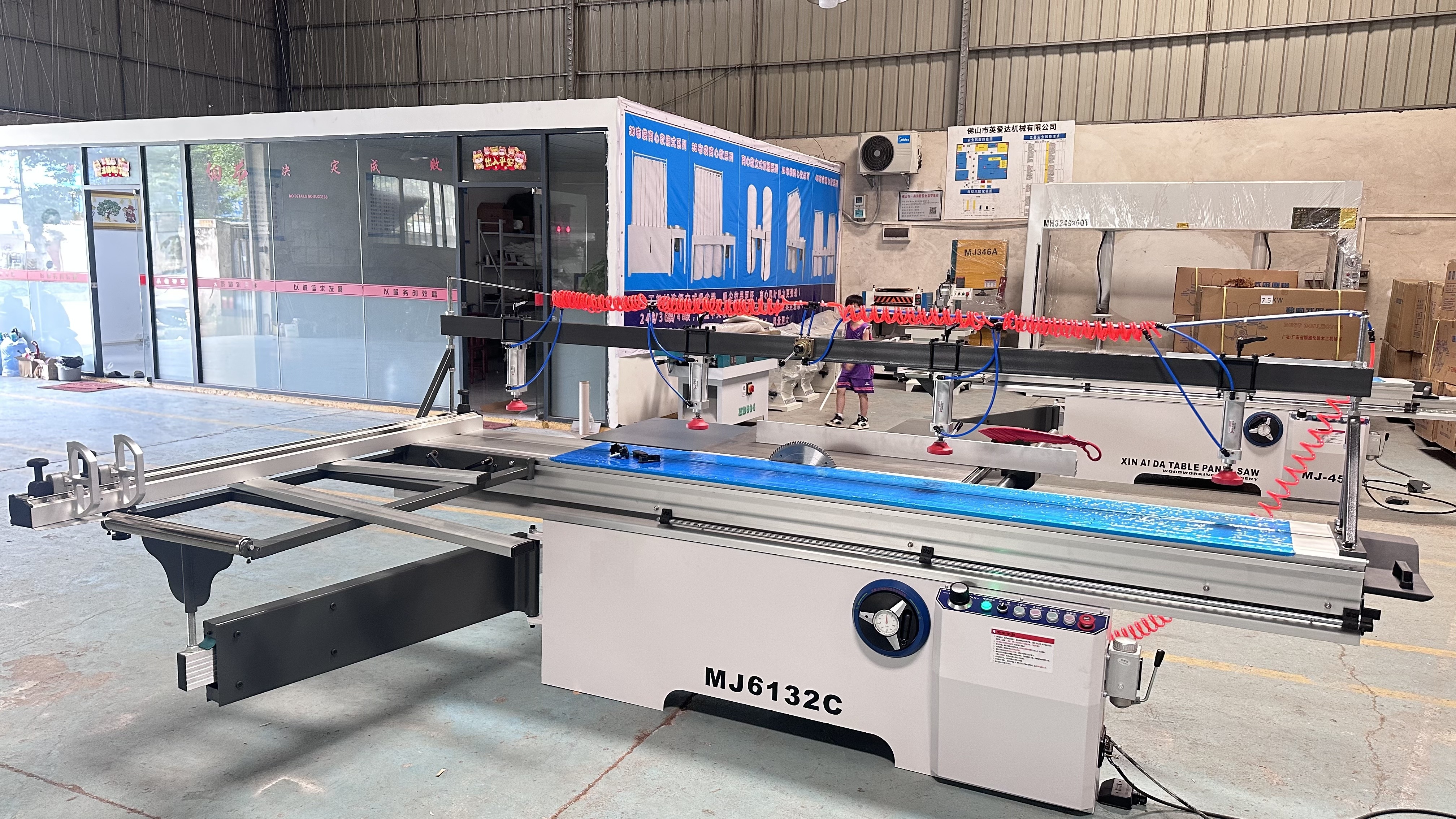 horizontal panel saw machine (3)