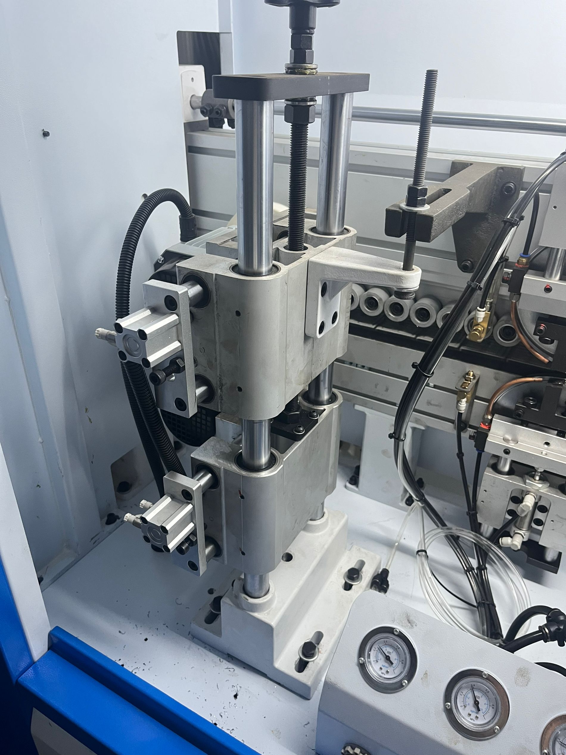 pneumatic buffing